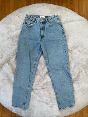 ZARA Women’s 6 Straight Leg Frayed Waist Jeans